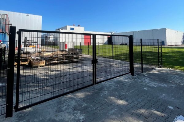 Eijssink Hekwerk Industriële draaipoort